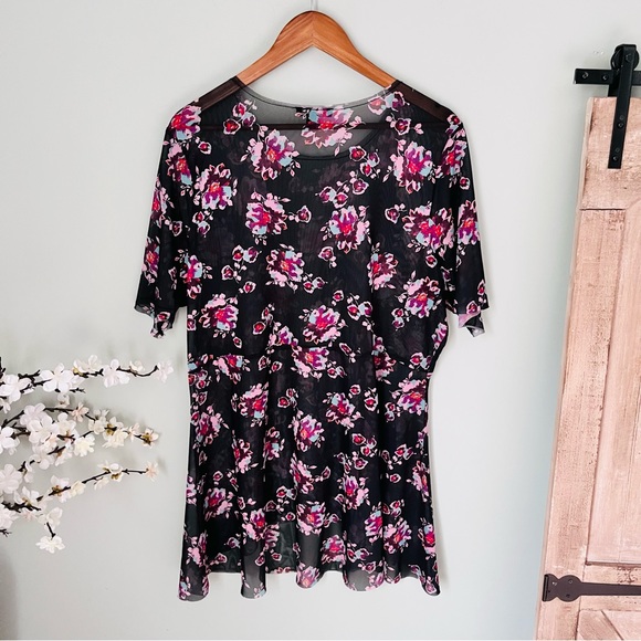 Lane Bryant Floral Mesh Peplum Top Size 18/20 - Picture 4 of 5